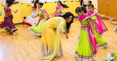 bollywood dance near me|Bollywood Dance Studios .